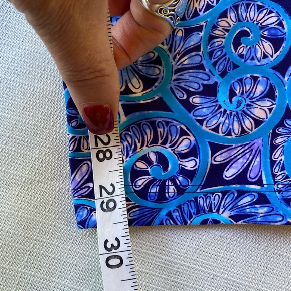 Southwind Apparel Bayside Blue Swirl Pattern Leggings - Picture 5 of 7